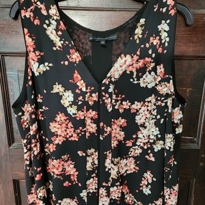 White House Black Market top